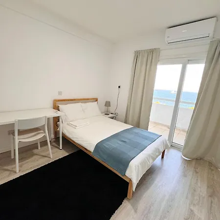 Daire Sea View 3 Bedrooms Limasol